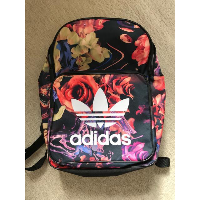 adidasオリジナルス　リュック　花柄　バックパック　日本未入荷