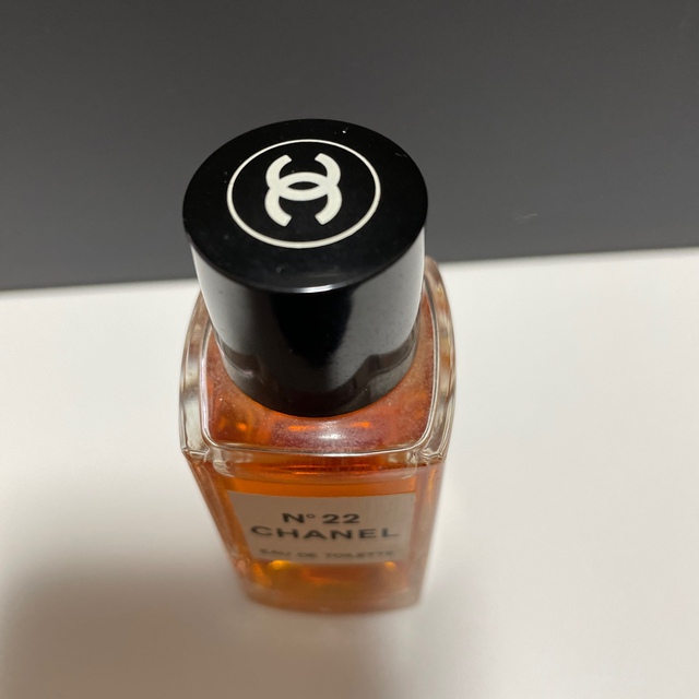 CHANEL(シャネル)のCHANEL    N°22    EAU DE TOILETTE コスメ/美容の香水(香水(女性用))の商品写真