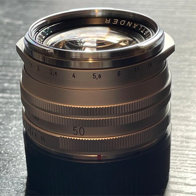 LEICA(ライカ)のNOKTON50mm F1.5 Aspherical II VMストラップセット スマホ/家電/カメラのカメラ(レンズ(単焦点))の商品写真