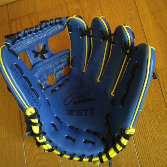 ZETT硬式用グラブ　海外モデル スポーツ/アウトドアの野球(グローブ)の商品写真