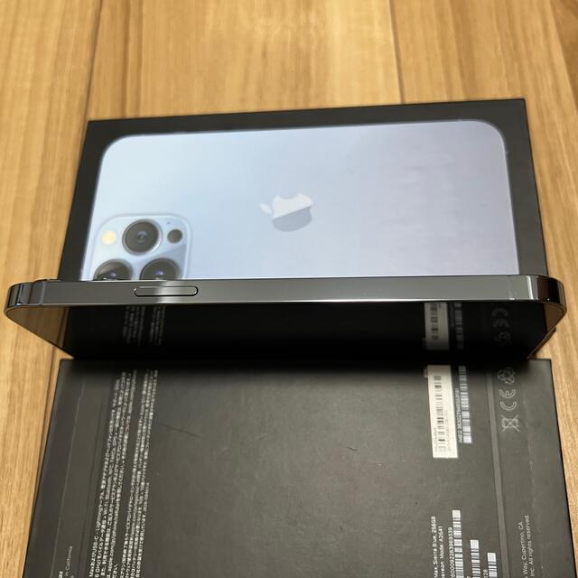 iPhone(アイフォーン)の新品同様iPhone 13 Pro Max シエラブルー 256GB SIMフリ スマホ/家電/カメラのスマートフォン/携帯電話(スマートフォン本体)の商品写真