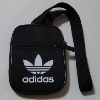 アディダス(adidas)のadidas  ポーチ(ウエストポーチ)