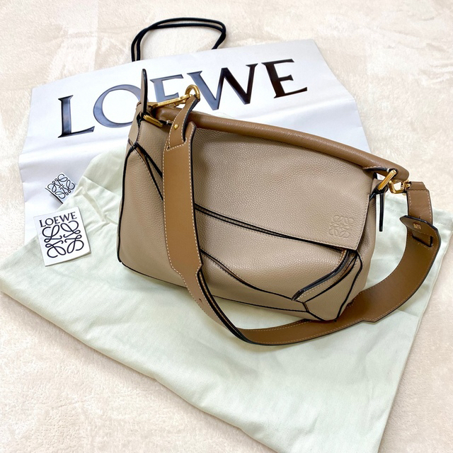 LOEWE(ロエベ)のロエベ　パズルバッグ　ミディアム　サンドミンク　美品 レディースのバッグ(ショルダーバッグ)の商品写真