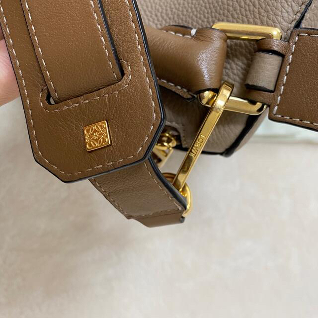 LOEWE(ロエベ)のロエベ　パズルバッグ　ミディアム　サンドミンク　美品 レディースのバッグ(ショルダーバッグ)の商品写真