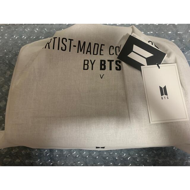 防弾少年団(BTS)(ボウダンショウネンダン)のBTS V MUTE BOSTON BAG テテ テヒョン ボストンバッグ レディースのバッグ(ボストンバッグ)の商品写真