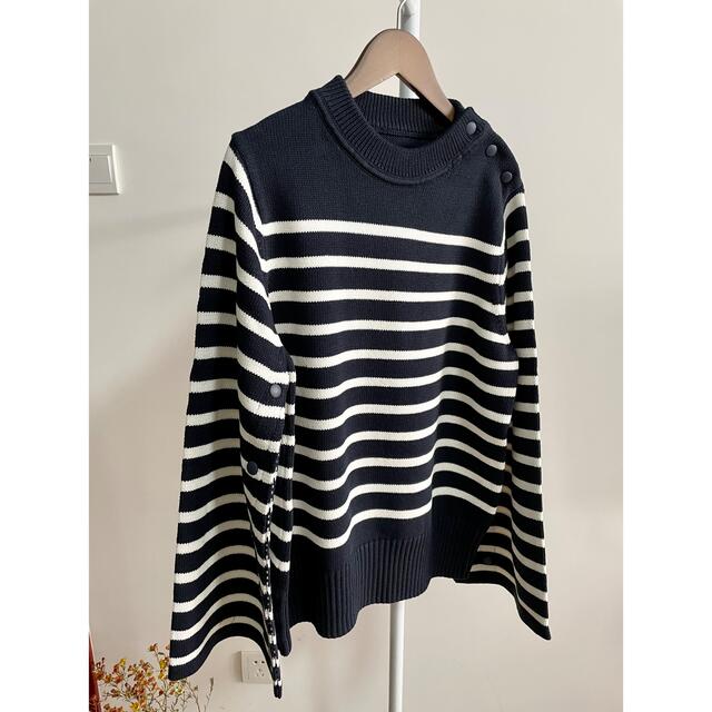 HYKE(ハイク)のHYKE22年新品★完売！STRIPED BELL SLEEVE SWEATER レディースのトップス(ニット/セーター)の商品写真