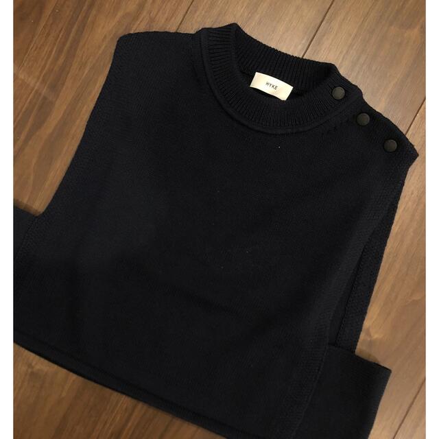 HYKE SWEATER CROP TOP