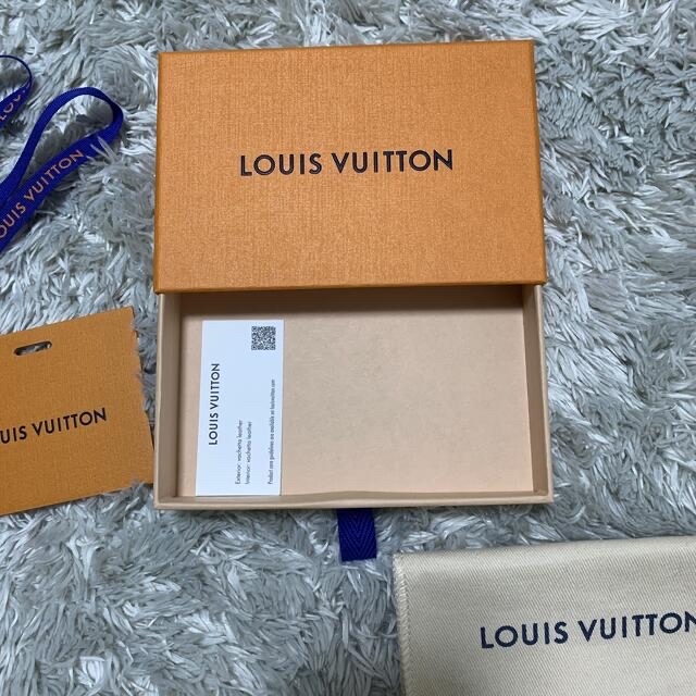 LOUIS VUITTON(ルイヴィトン)のルイヴィトン 空箱 メッセージカード付き レディースのバッグ(ショップ袋)の商品写真