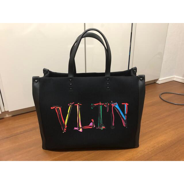 VALENTINO(ヴァレンティノ)の専用　ヴァレンティノ VALENTINO トートバッグ メンズのバッグ(トートバッグ)の商品写真