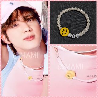 ボウダンショウネンダン(防弾少年団(BTS))の💜BTS JIN モチーフ ブレスレット💜パール スマイル ジン ネーム入り(ブレスレット/バングル)