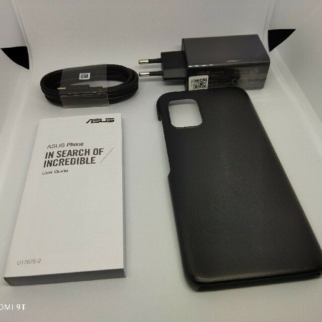 ASUS(エイスース)の【中古】Zenfone 8 ZS590KS 8GB/256GB 黒 グローバル版 スマホ/家電/カメラのスマートフォン/携帯電話(スマートフォン本体)の商品写真