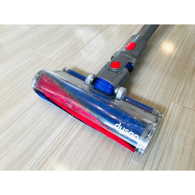 Dyson - Dyson V8 Fluffy(フィルターの蓋に破損あり)の通販 by Dyson - Dyson V8 Fluffy(フィルターの蓋に破損あり)の通販 by