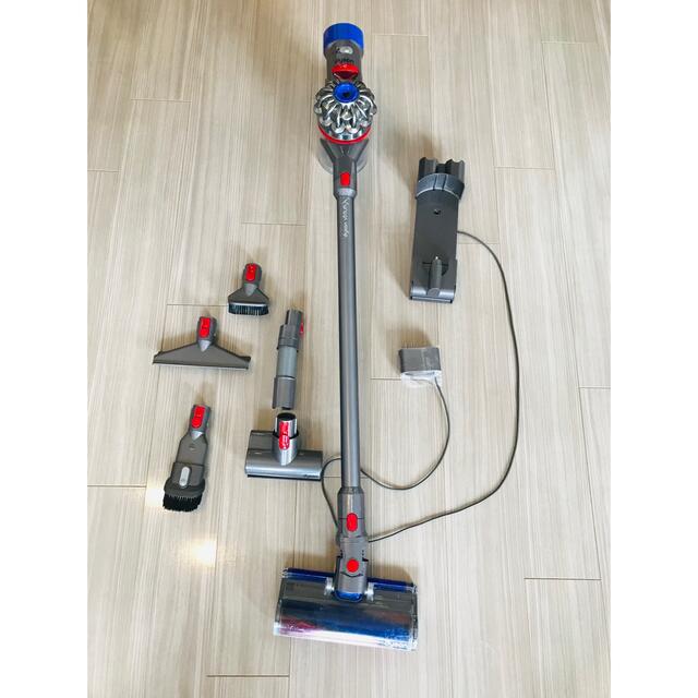 Dyson - Dyson V8 Fluffy(フィルターの蓋に破損あり)の通販 by Dyson - Dyson V8 Fluffy(フィルターの蓋に破損あり)の通販 by