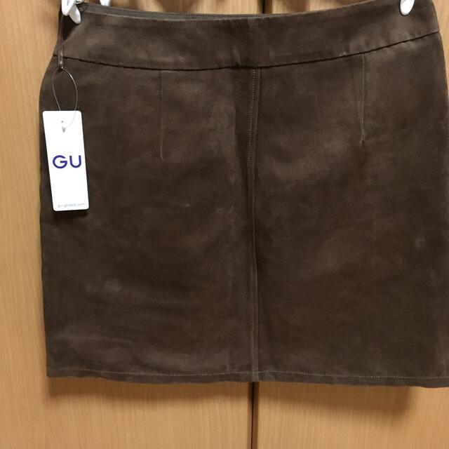 GU(ジーユー)のスエードタッチミニスカート　茶　Ｌ　未使用 レディースのスカート(ミニスカート)の商品写真