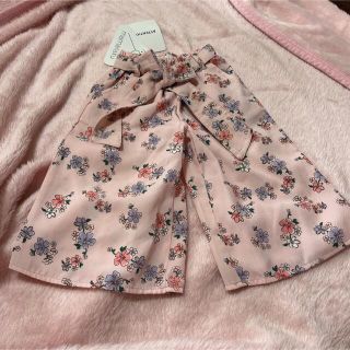 新品　花柄ワイドパンツ　80(パンツ/スパッツ)