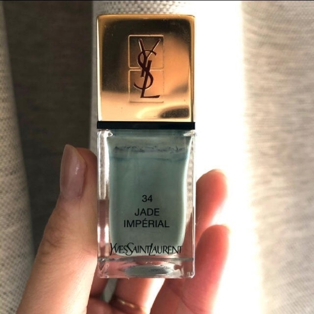 Yves Saint Laurent Beaute(イヴサンローランボーテ)のqajap様 専用      イブサンローラン  ラ ラッククチュール 34 コスメ/美容のネイル(マニキュア)の商品写真