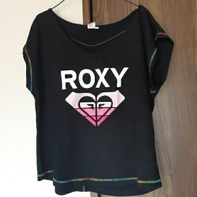 Roxy(ロキシー)のROXY　ロキシー　Tシャツ　カットソー　黒　ピンク　フレンチスリーブ レディースのトップス(Tシャツ(半袖/袖なし))の商品写真