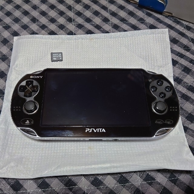 PlayStation VITA 本体  PCH-1000 ソフト五本 2
