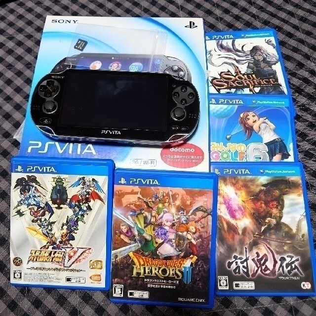 PlayStation VITA 本体 PCH-1000 ソフト五本-