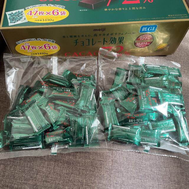 明治(メイジ)のラスト1箱‼︎明治　チョコレート効果　カカオ72％ メガサイズ47枚×6袋 食品/飲料/酒の食品(菓子/デザート)の商品写真