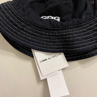 「コムデギャルソンCDG GARMENT DYED HAT navy 新品」に近い