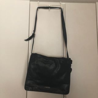 アンクライン(ANNE KLEIN)のアンクラインII　ショルダーバッグ（斜めがけ可）　黒(ショルダーバッグ)