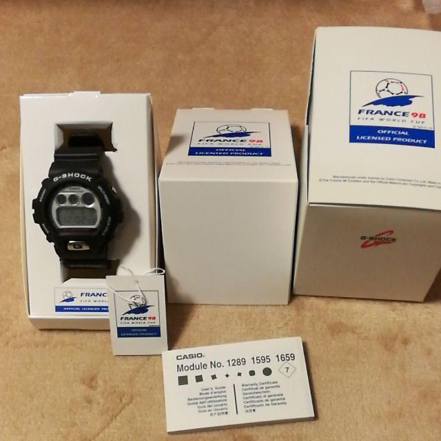 新品】G-SHOCK ´98年フランスW杯限定 DW-6900WF-1T 新品】G-SHOCK ´98年フランスW杯限定 DW-6900WF-1T