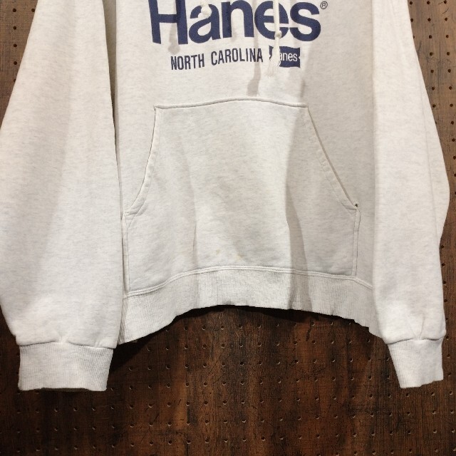 Hanes(ヘインズ)のヘインズ 国産 プルオーバーパーカー フーディ 霜降りホワイト ビックロゴ メンズのトップス(パーカー)の商品写真