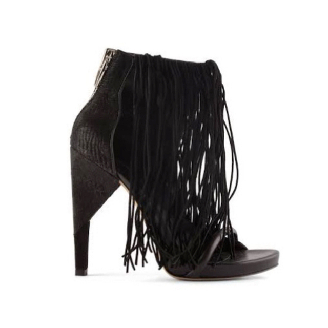 Alexander Wang(アレキサンダーワン)のAlexander Wang / DREE FRONT FRINGE / 38 レディースの靴/シューズ(サンダル)の商品写真