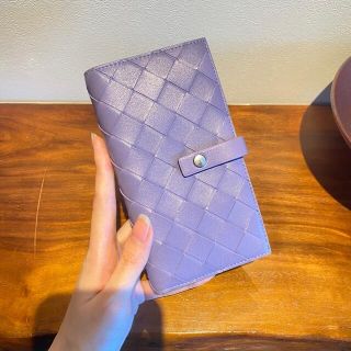 ボッテガヴェネタ(Bottega Veneta)の【新品】ボッテガ ヴェネタ 手帳型 iPhoneケース パープル 紫(iPhoneケース)