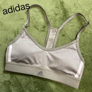 アディダス(adidas)のadidas カーキのスポーツブラ(その他)