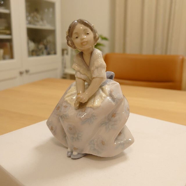 直営店情報 アンティークリヤドロ 私の娘 - asymmetricjewelry.co.il