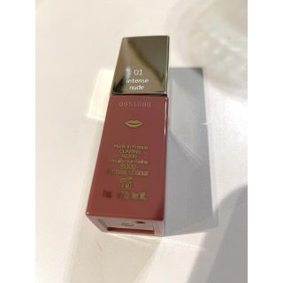 クラランス(CLARINS)のクラランス コンフォートリップオイル インテンス 01(口紅)