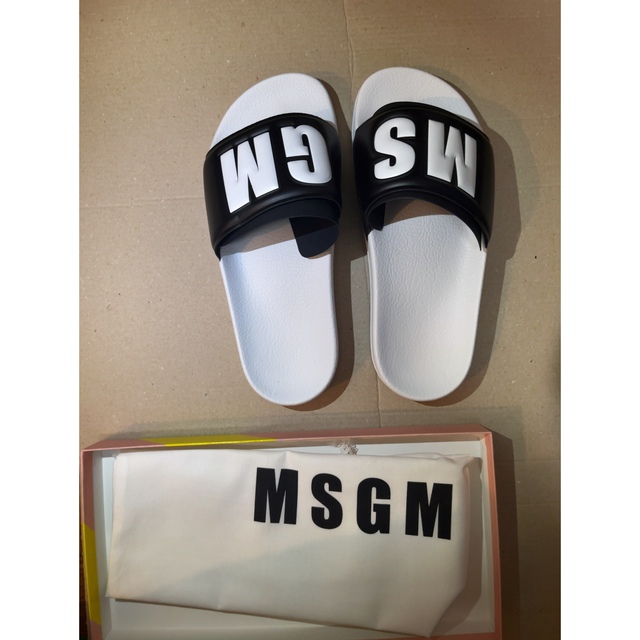 MSGM サンダル　ファッション　ブランド　新品未使用　レディース