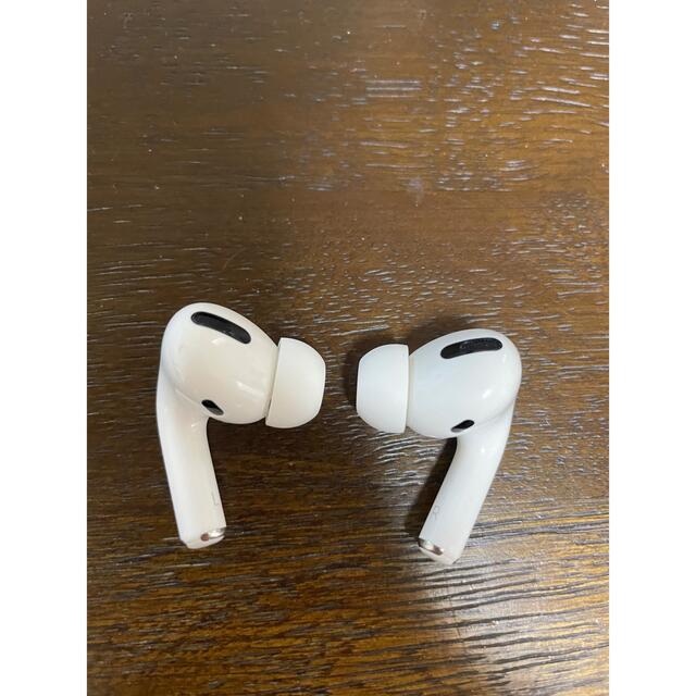 Apple(アップル)のAirPods pro スマホ/家電/カメラのオーディオ機器(ヘッドフォン/イヤフォン)の商品写真