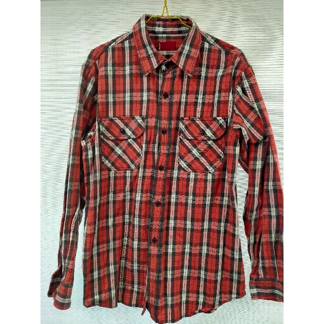 Levi's(リーバイス)のLevi's　チェックネルシャツ　赤 メンズのトップス(シャツ)の商品写真