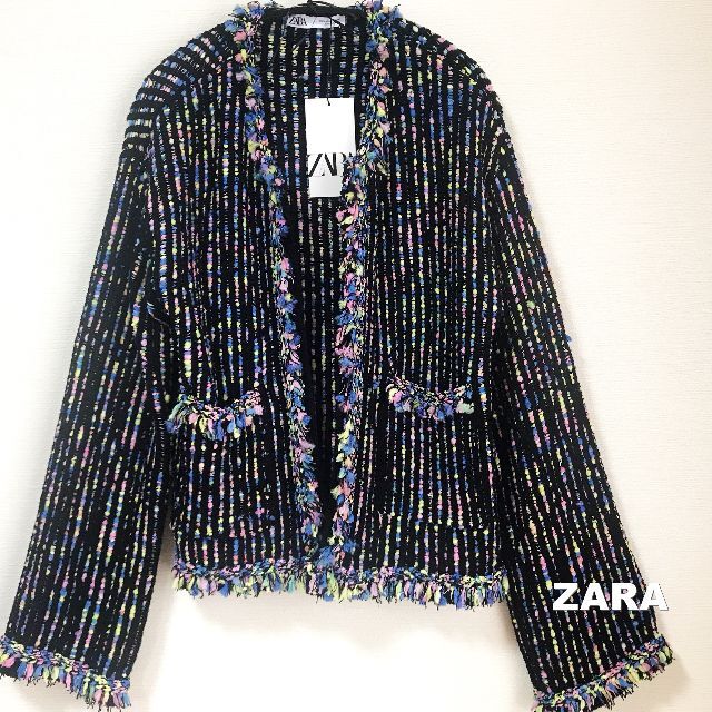 ZARA(ザラ)の【ZARA】マルチカラー フライフロント 3Dニットジャケット タグ付き未使用 レディースのジャケット/アウター(ノーカラージャケット)の商品写真