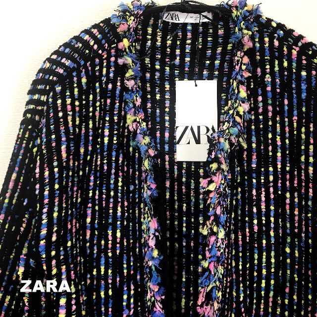 ZARA(ザラ)の【ZARA】マルチカラー フライフロント 3Dニットジャケット タグ付き未使用 レディースのジャケット/アウター(ノーカラージャケット)の商品写真