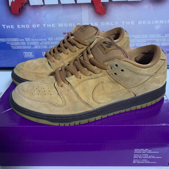 NIKE SB DUNK LOW WHEAT MOCHAスニーカー