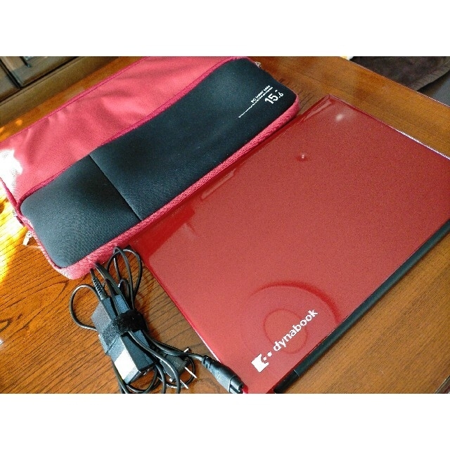 東芝(トウシバ)のほぼ新品♡dynabook PT75ERD-BJA2 おまけ付き✩.*˚ スマホ/家電/カメラのPC/タブレット(ノートPC)の商品写真