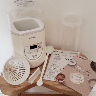 アイリスオーヤマ(アイリスオーヤマ)のヨーグルトメーカー　プレミアム　アイリスオーヤマ(調理道具/製菓道具)