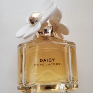 マークジェイコブス(MARC JACOBS)のDAISY　MARC JACOBS　香水(香水(女性用))