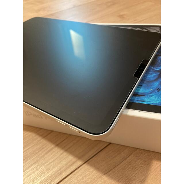 Apple(アップル)のiPad Pro 11 64G Wi-Fi シルバー　第一世代 スマホ/家電/カメラのPC/タブレット(タブレット)の商品写真