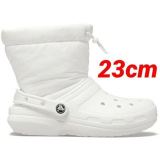 クロックス(crocs)の★【新品未使用】クロックス クラシックラインドネオパフブーツ23cm ホワイト(ブーツ)