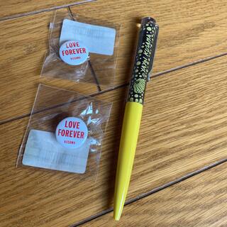 モマ(MOMA)の草間彌生　缶バッジ　ミニ×2個　未使用品　ボールペン(バッジ/ピンバッジ)