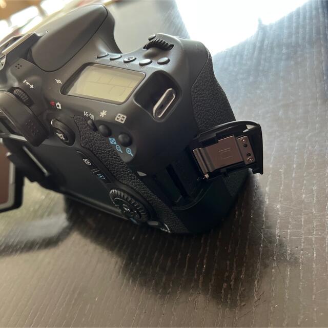 【おまけ付】Canon EOS 70D キャノン カメラ レンズ 一眼カメラ