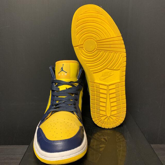 NIKE(ナイキ)のNIKE AIR JORDAN 1  COLLEGE PACK ミシガン メンズの靴/シューズ(スニーカー)の商品写真