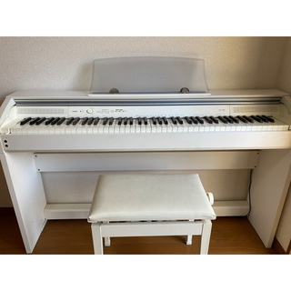 カシオ(CASIO)のCASIOプリビア　px-750電子ピアノ ホワイト(電子ピアノ)