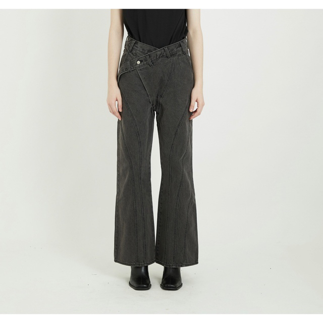 レディースVIAVANDA STRAP WIDE DENIM PANTS デニム　Sサイズ