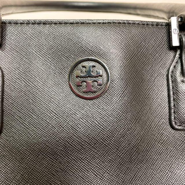 Tory Burch(トリーバーチ)の美品　TORY BURCH ハンドバッグ ロビンソン 黒 サフィアーノ手鏡付き レディースのバッグ(ハンドバッグ)の商品写真